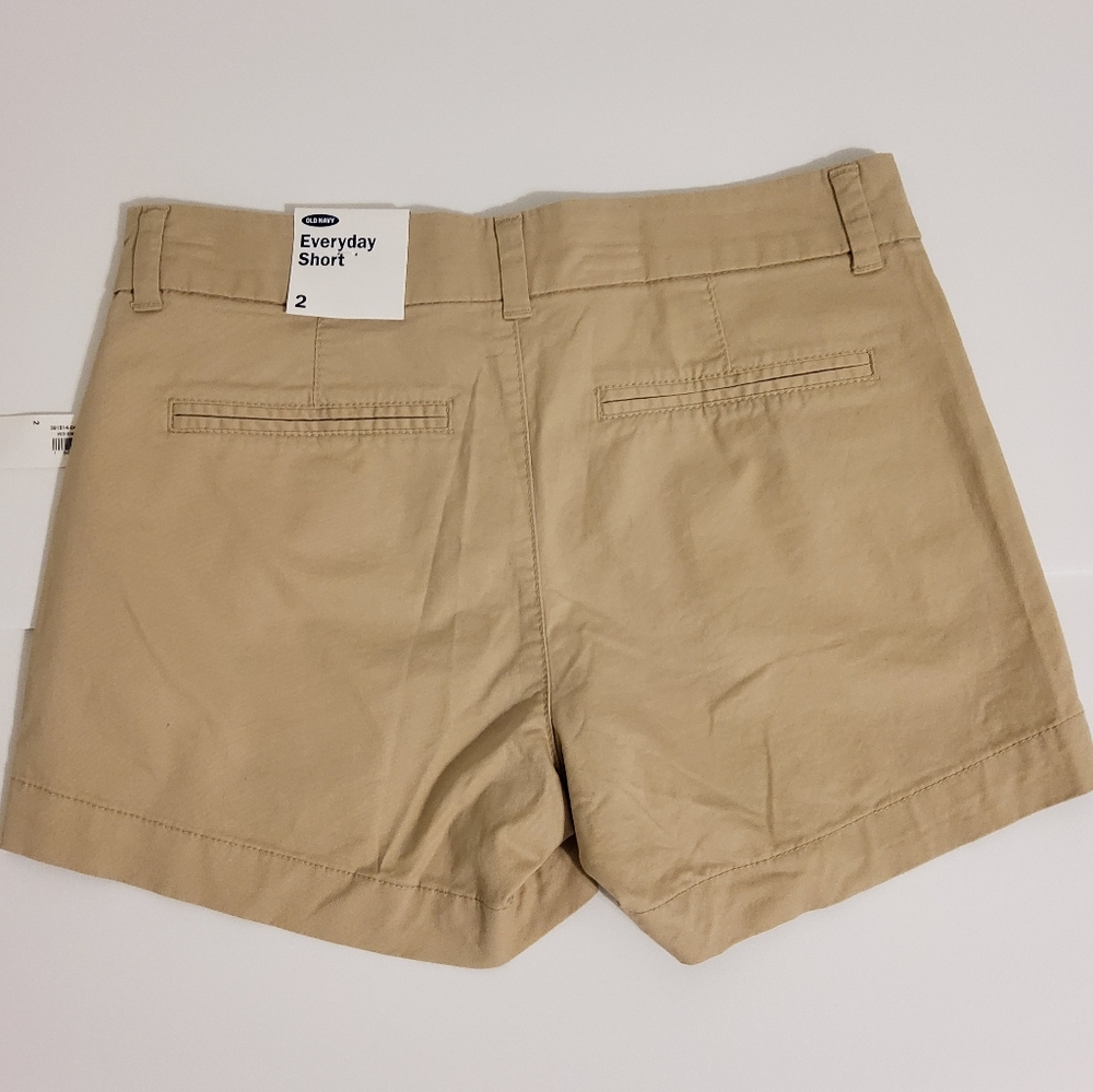 NWT!  OLD NAVY EVERYDAY SHORT KHAKI SIZE 2 - Picture 2 of 8